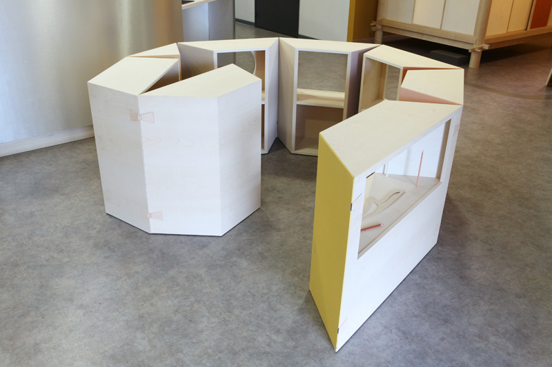 Marie-Ange Guilleminot, L'espace entre ! (le Meuble spirale), CMPEA Gaillac, photo Phoebé Meyer